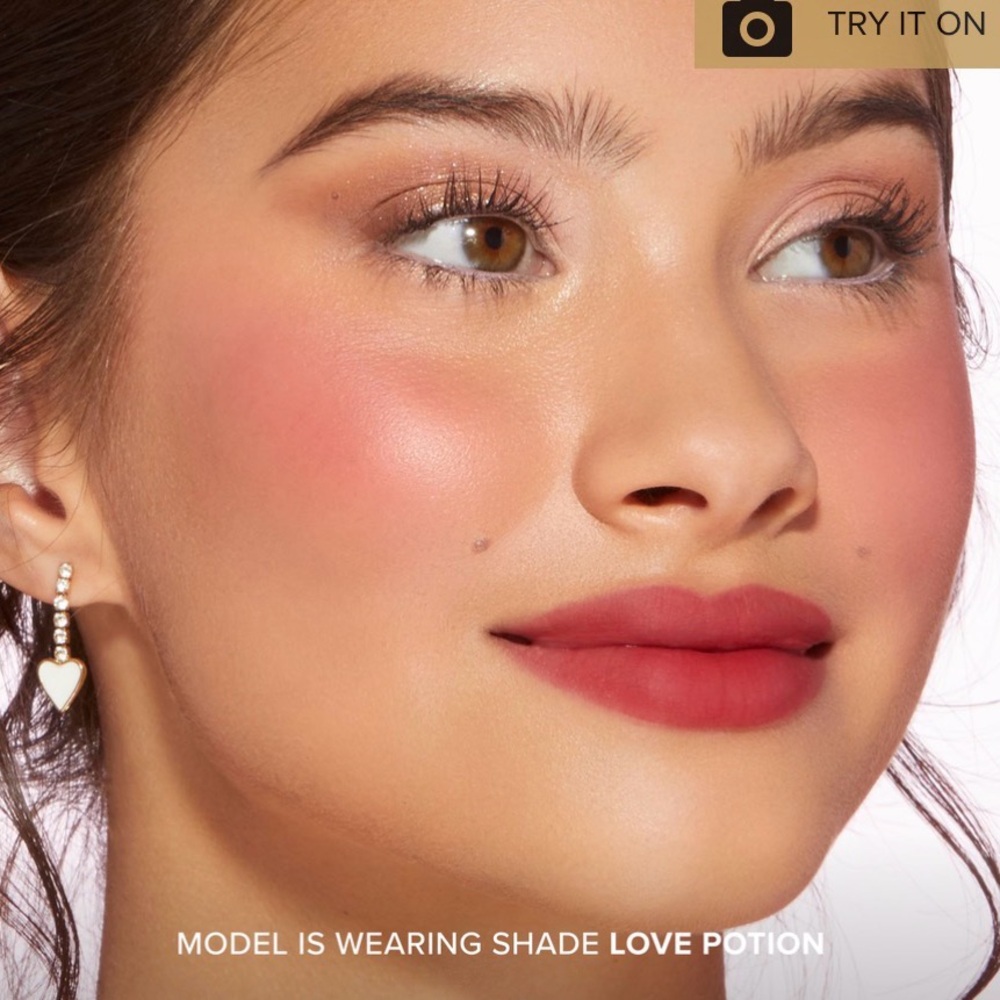 Too Faced Love Potion Heart Box liquid blush - Picture 5 of 16